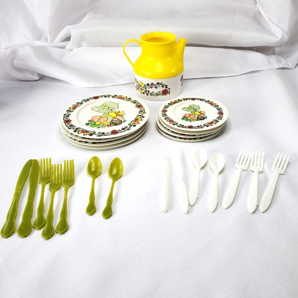 VTG Chilton 1970s Holly Hobbie Kitchen Tea Set Bonnet Girl 23 Piece Cottagecore